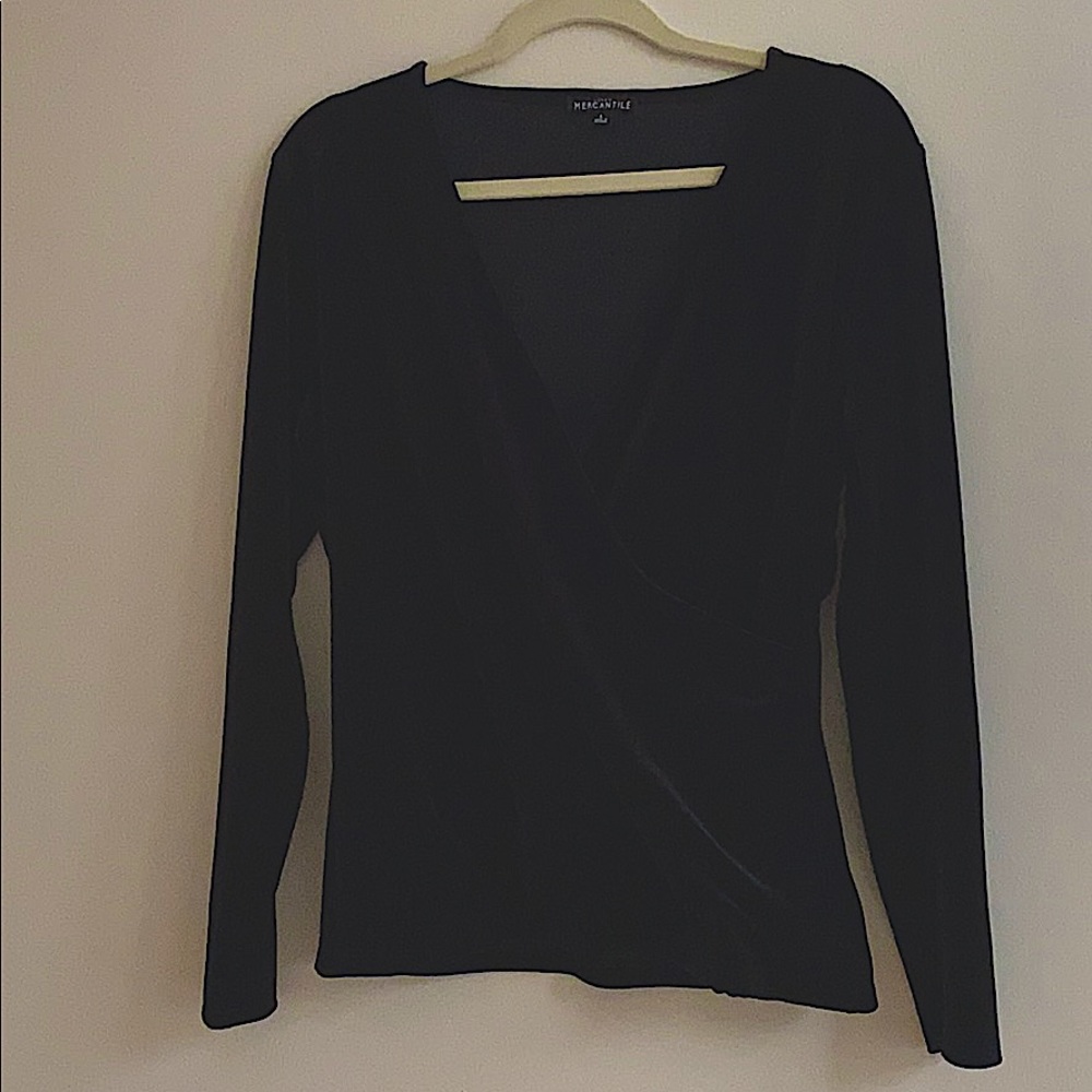 Long sleeve velvet v neck top